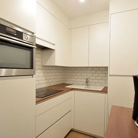 Silver 0105 Well Equipped Apartment *